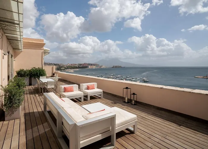 Caracciolo 13 Rooftop & Suites