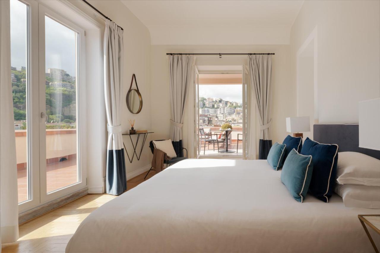 Caracciolo 13 Rooftop&suites *