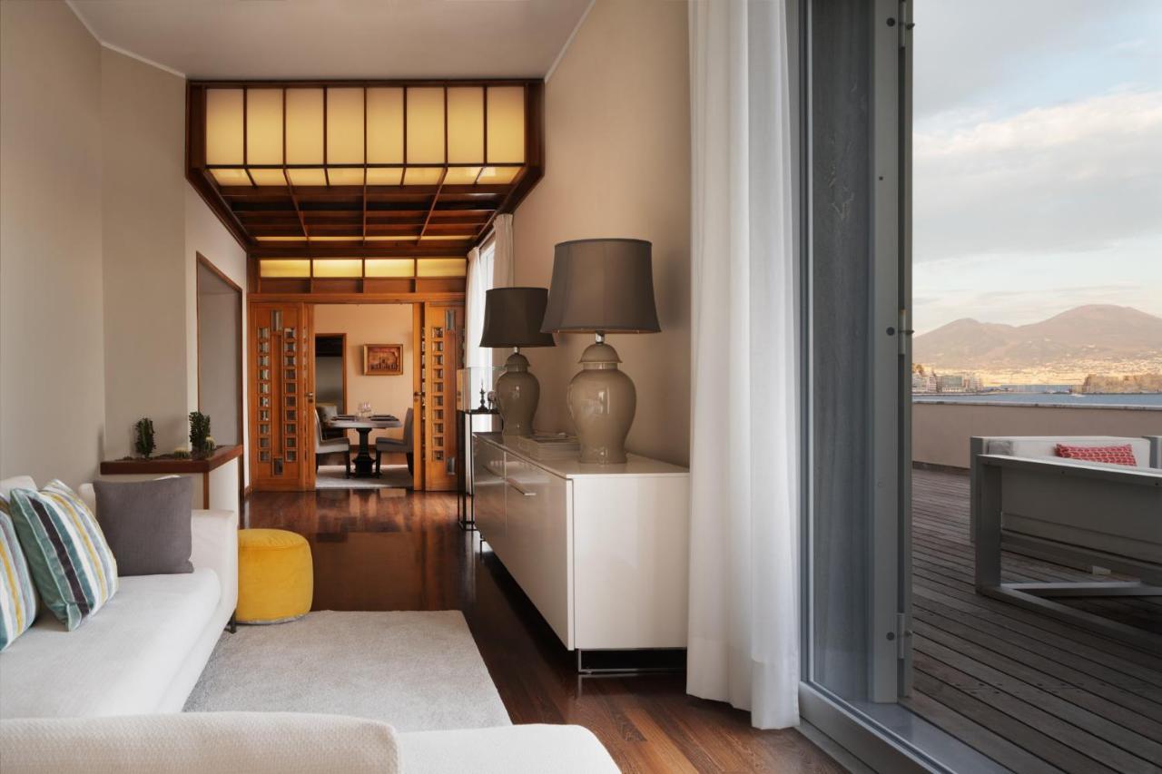 Caracciolo 13 Rooftop&suites *