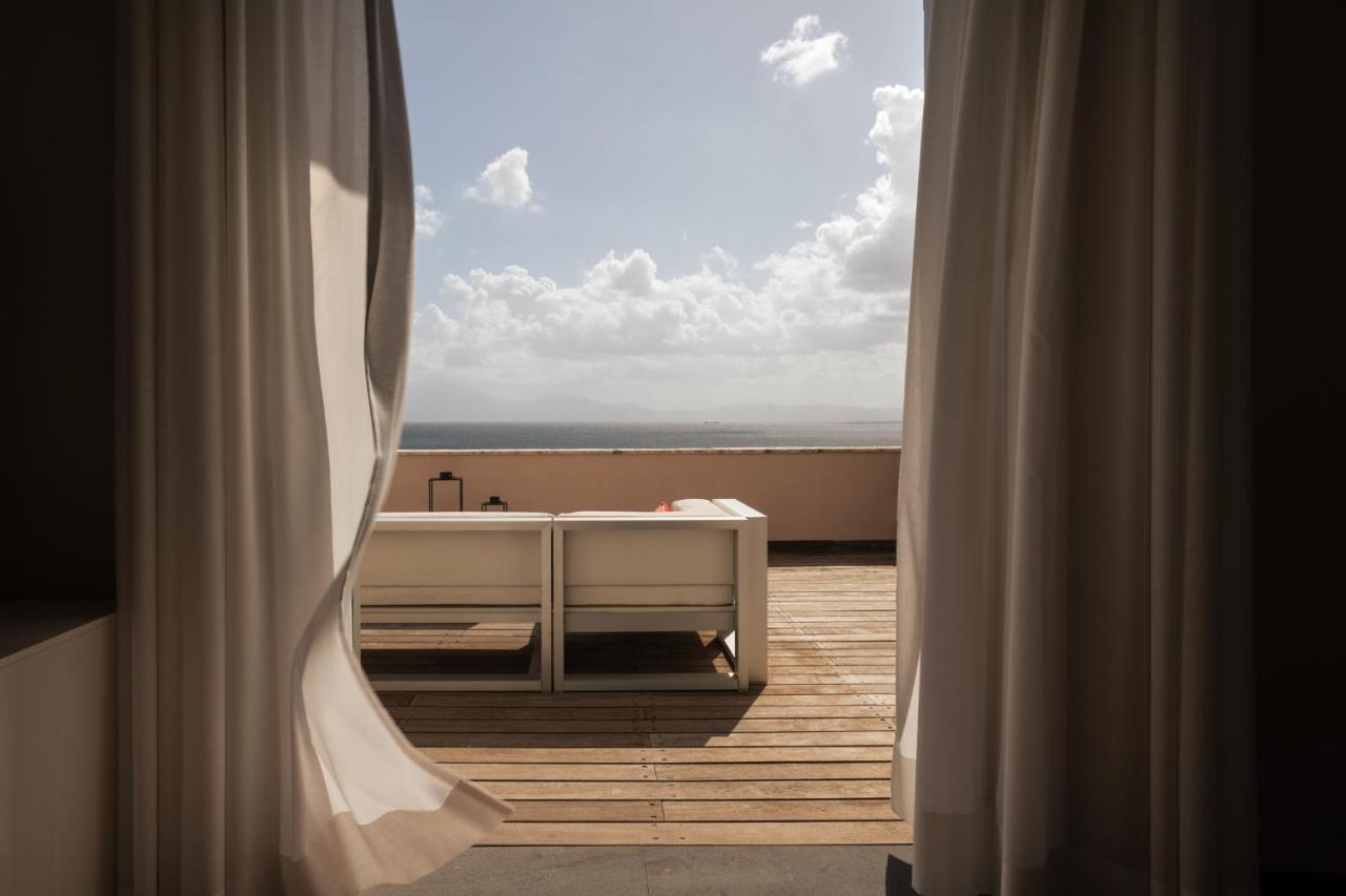 Caracciolo 13 Rooftop&suites *