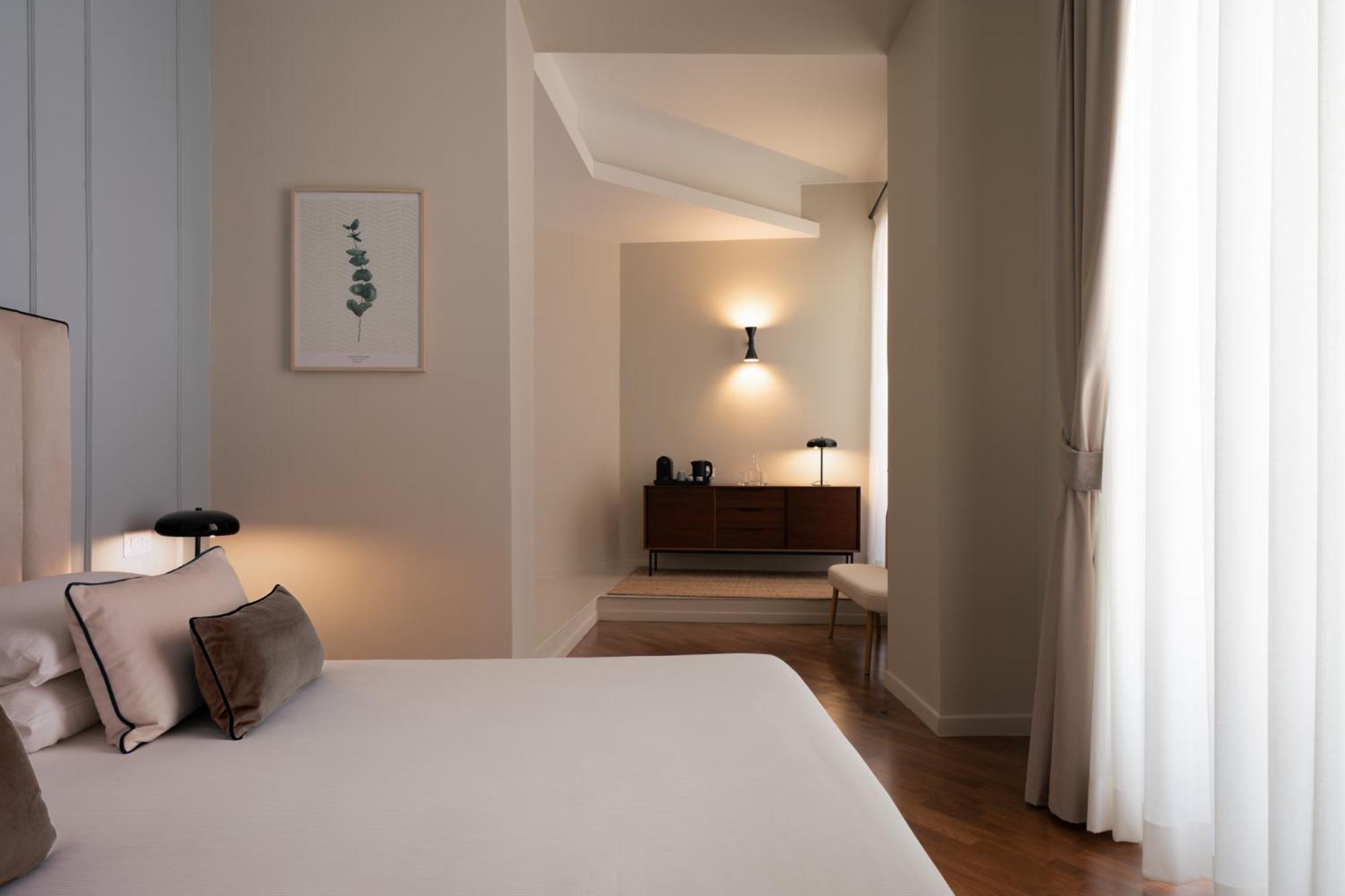 Caracciolo 13 Rooftop&suites *